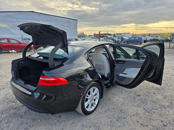 Used Jaguar XE 2016 for sale - 75425384: Photo 23