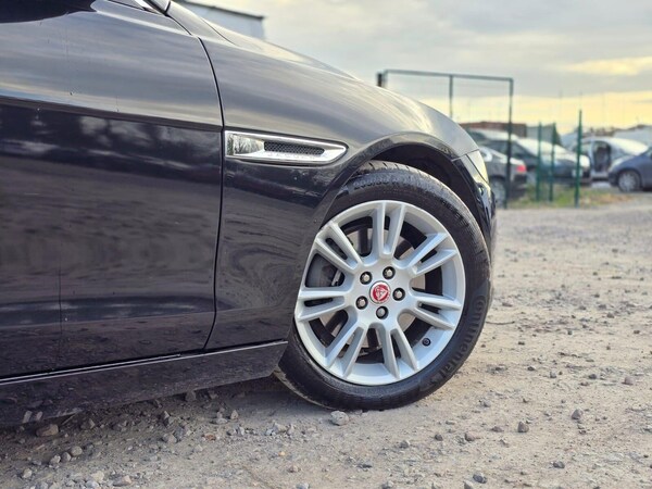 Used Jaguar XE 2016 for sale - 75425384: Photo 38