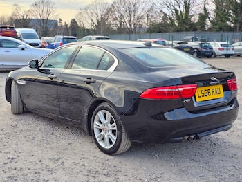 Used Jaguar XE 2016 for sale - 75425384: Photo