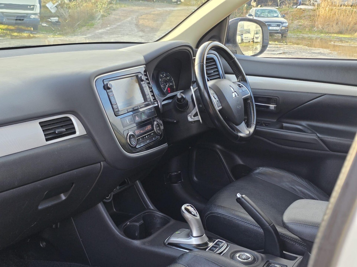 Used Mitsubishi Outlander 2014 for sale - 77079885: Photo 21