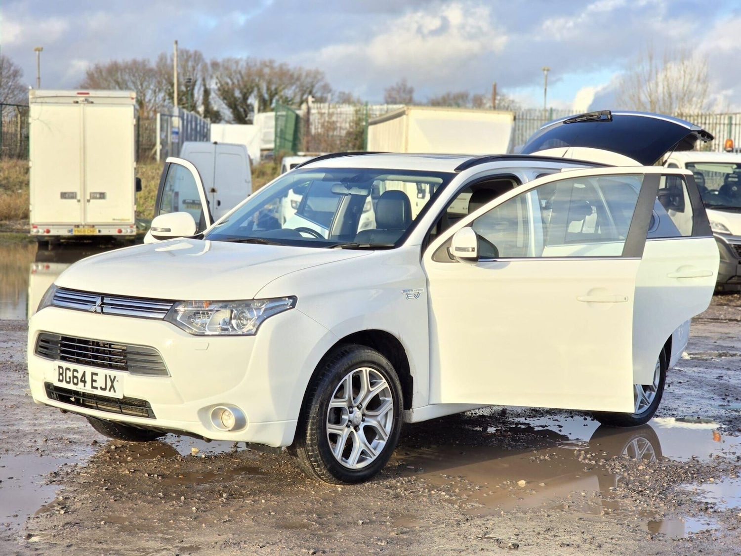 Used Mitsubishi Outlander 2014 for sale - 77079885: Photo 8