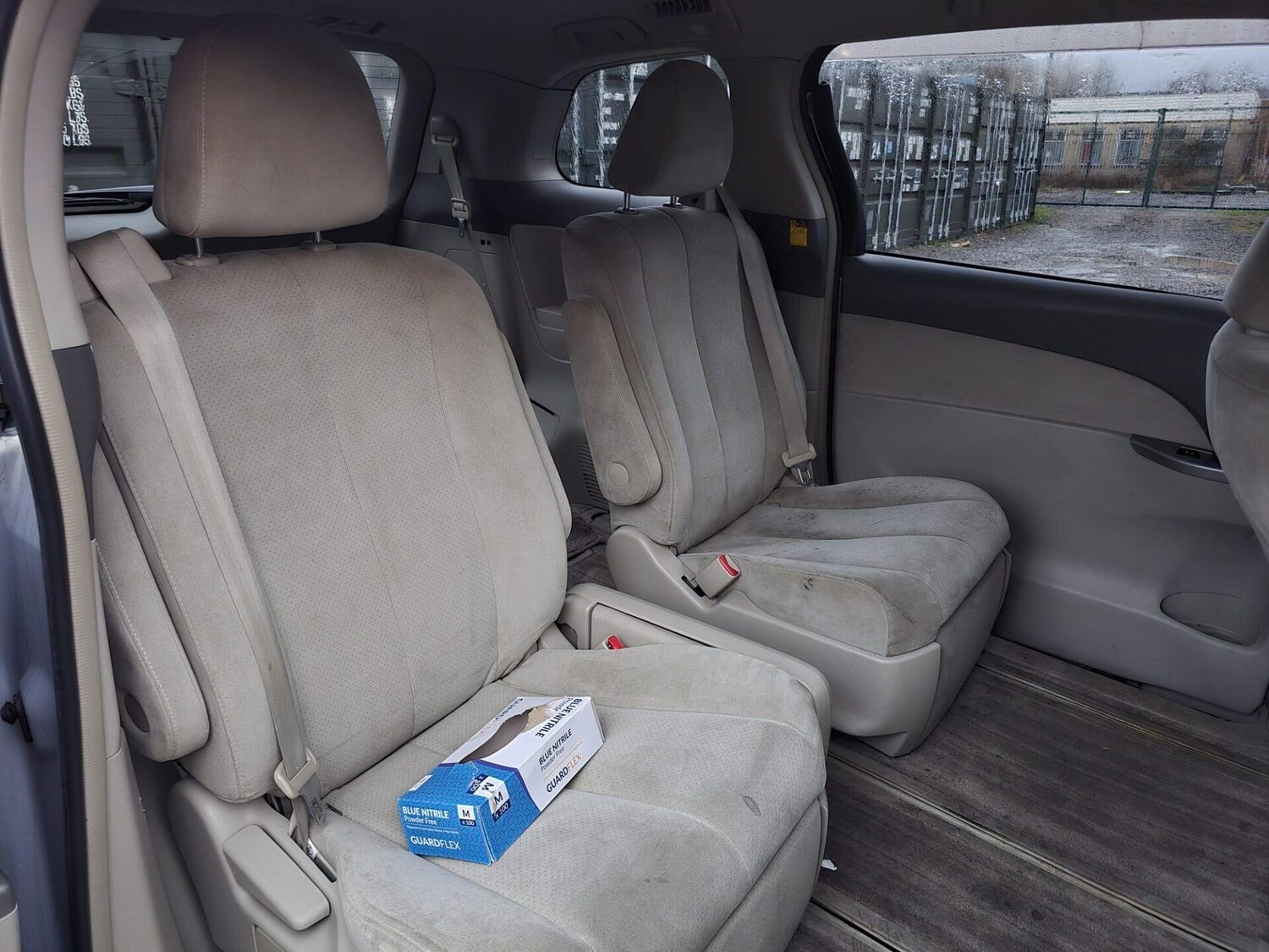 Used Toyota Estima 2015 for sale - 77557378: Photo 16