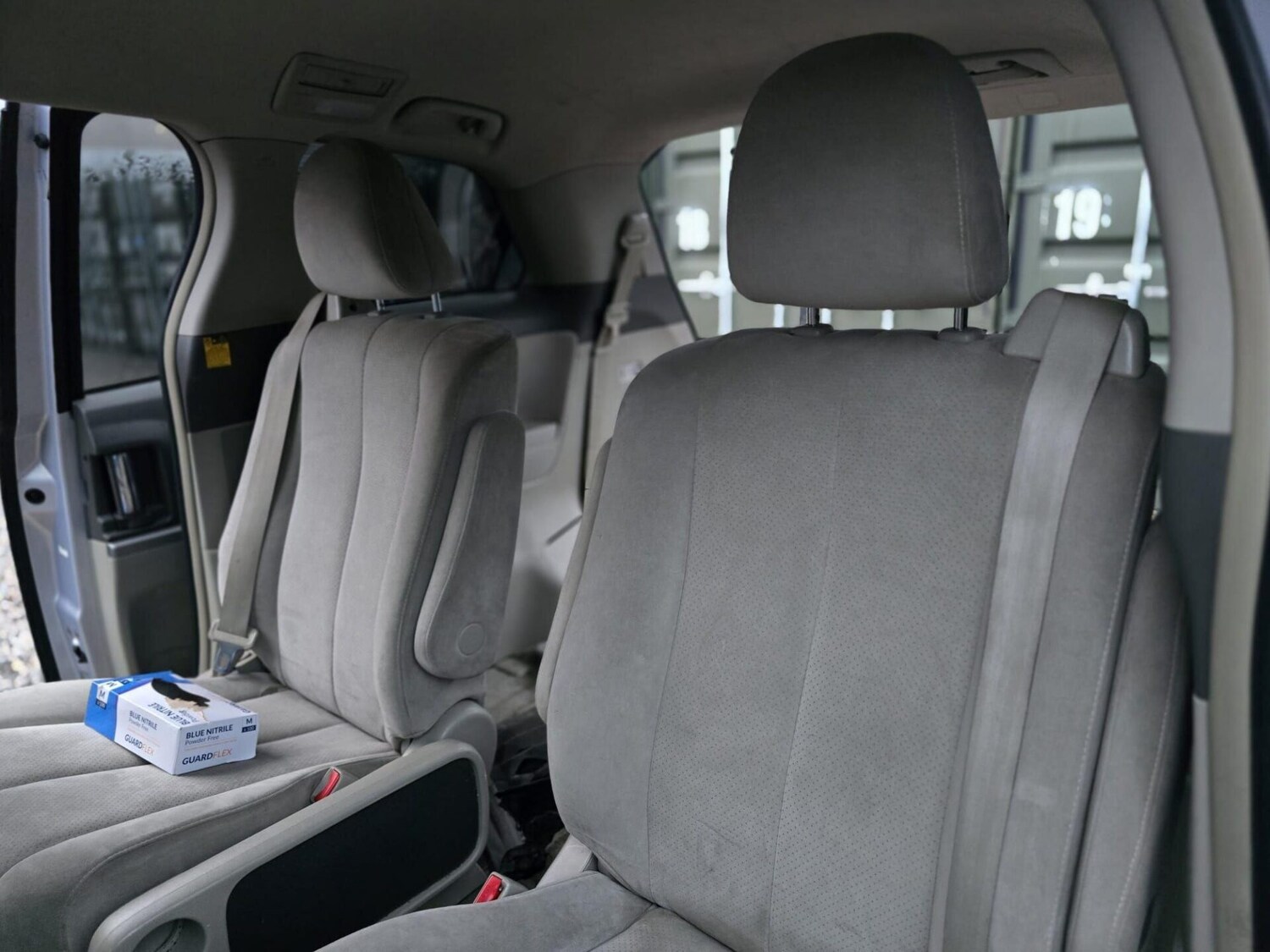 Used Toyota Estima 2015 for sale - 77557378: Photo 27