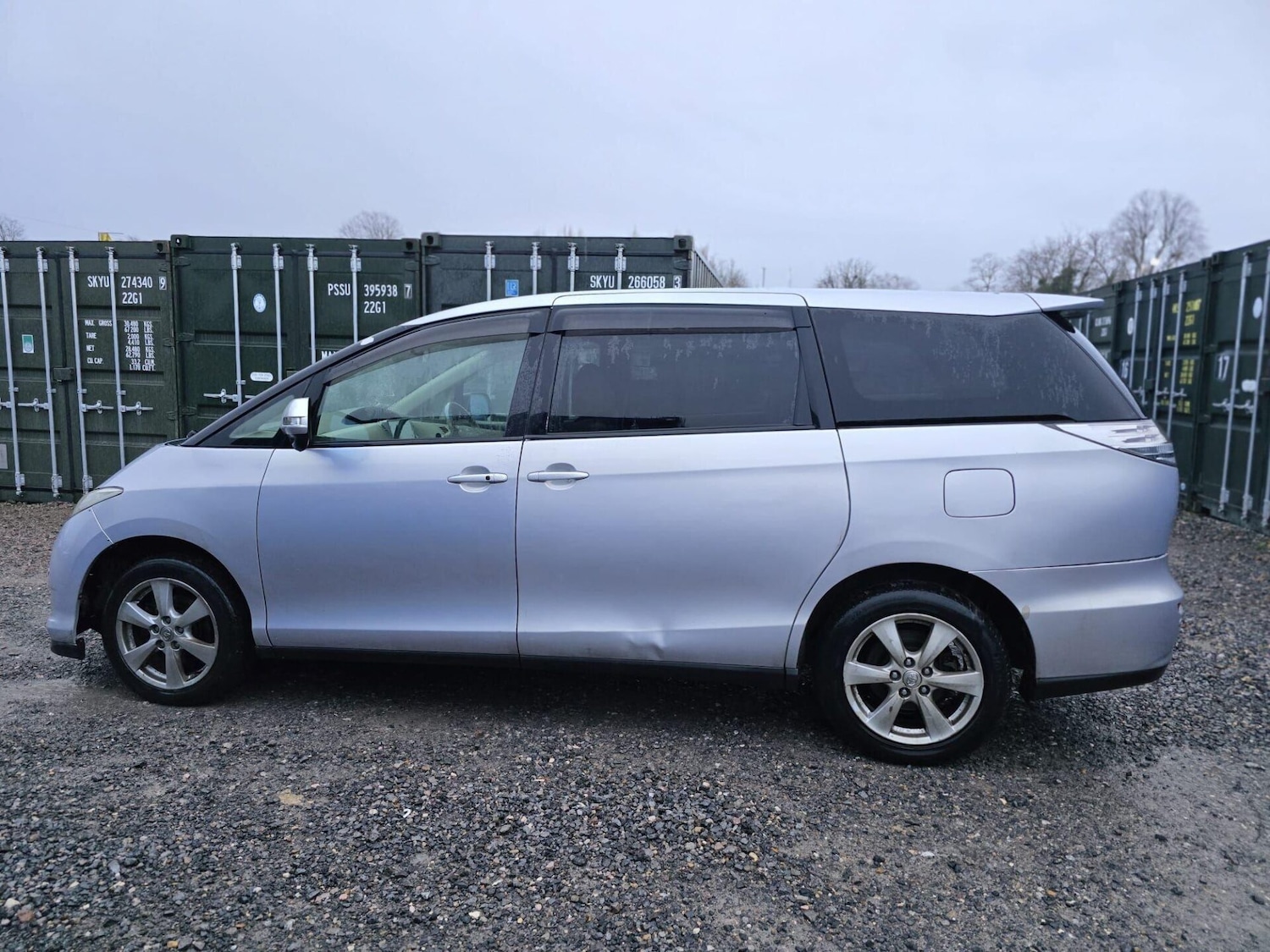 Used Toyota Estima 2015 for sale - 77557378: Photo 4