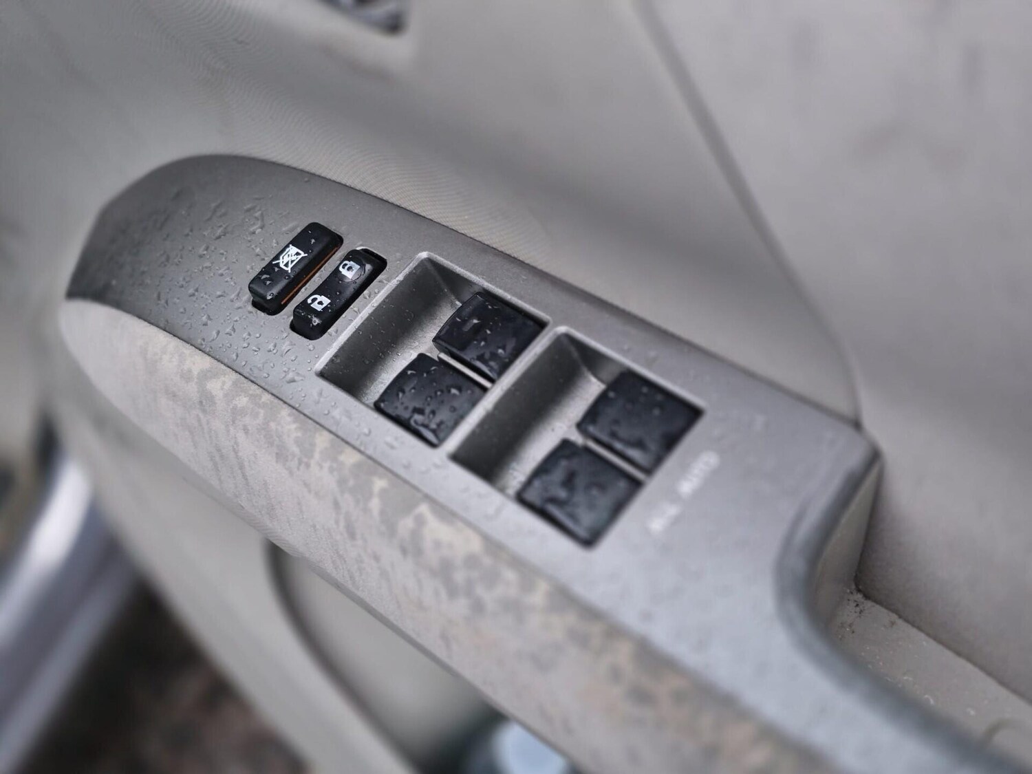 Used Toyota Estima 2015 for sale - 77557378: Photo 47