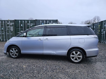 Used Toyota Estima 2015 for sale - 77557378: Photo