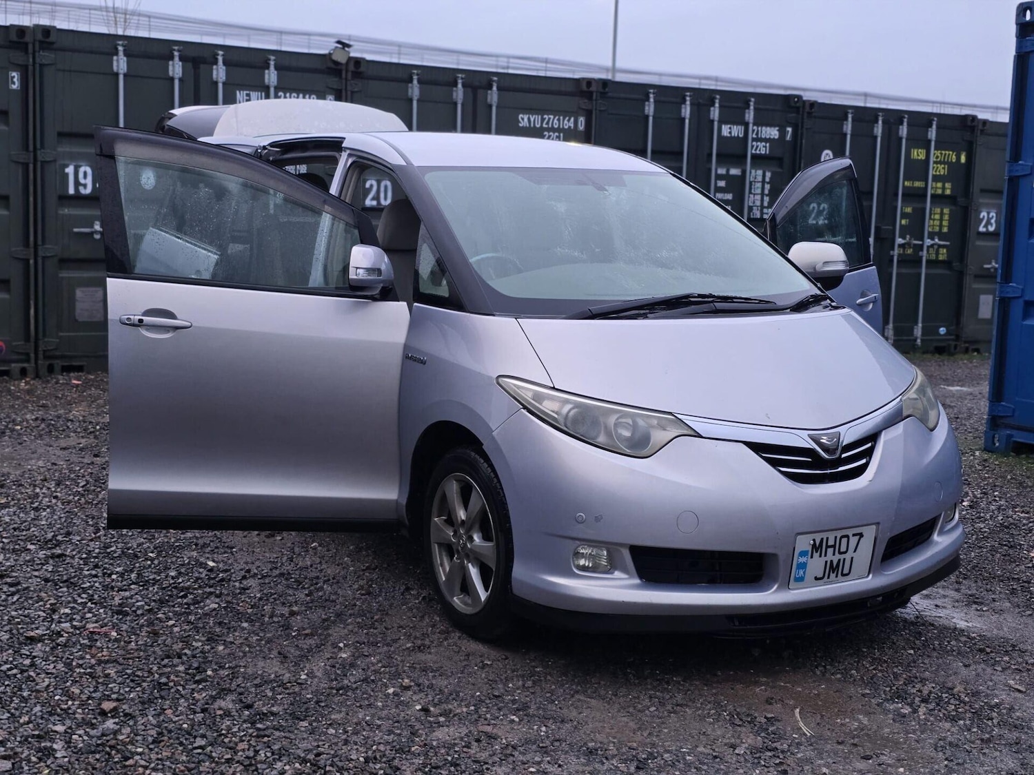 Used Toyota Estima 2015 for sale - 77557378: Photo 6