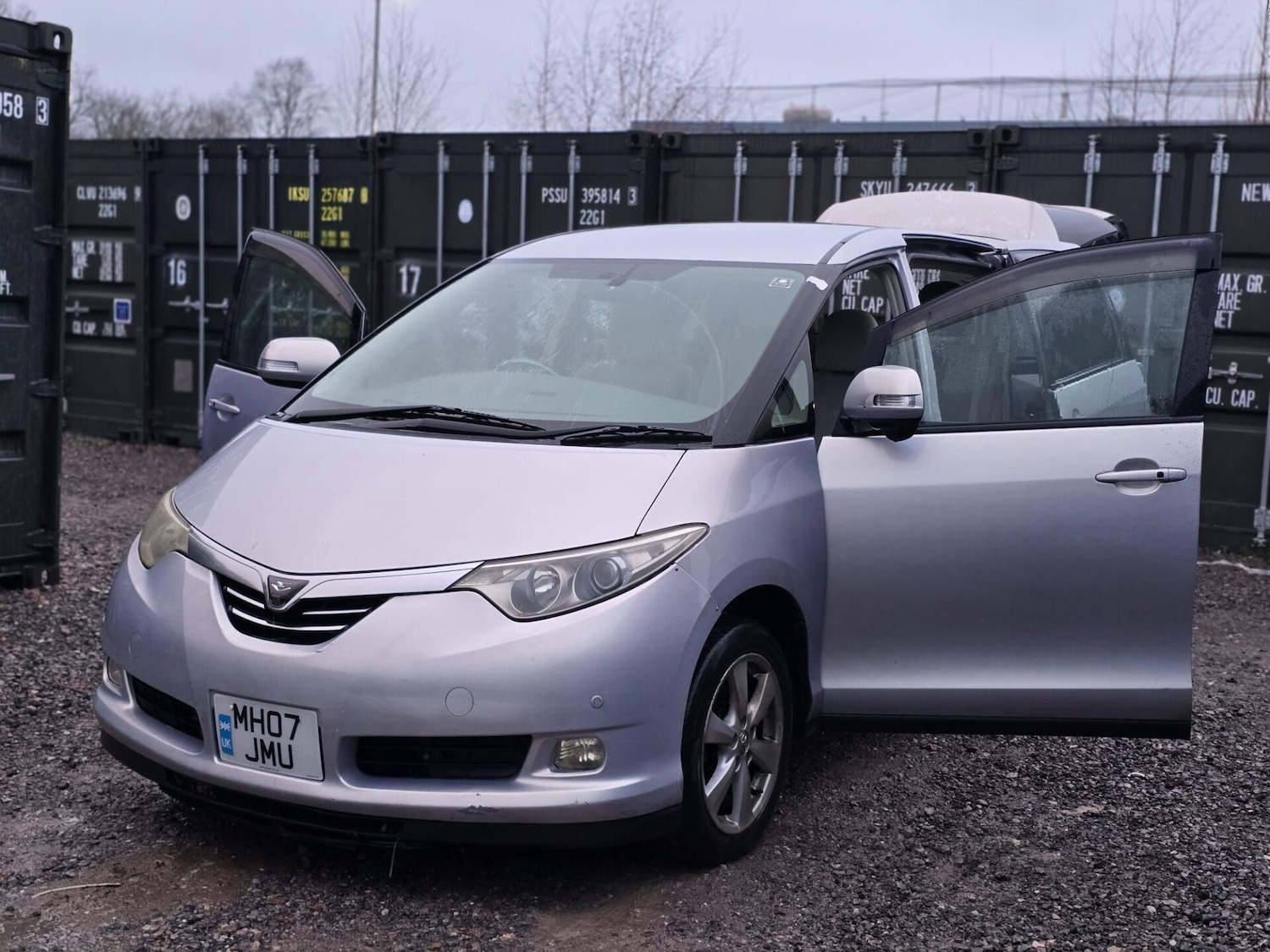 Used Toyota Estima 2015 for sale - 77557378: Photo 9