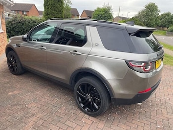 Used Land Rover Discovery Sport 2018 for sale - 75560653: Photo