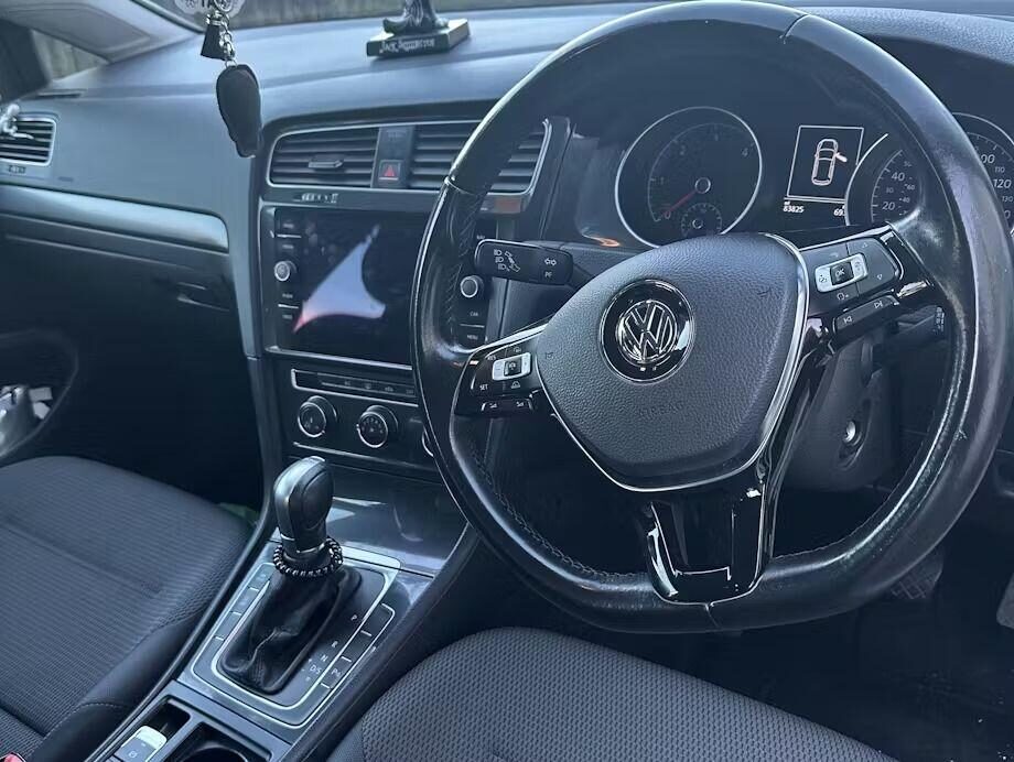 Used Volkswagen Golf 2017 for sale - 76909332: Photo 11