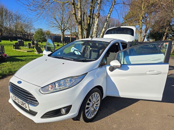 Used Ford Fiesta 2013 for sale - 75425980: Photo 12