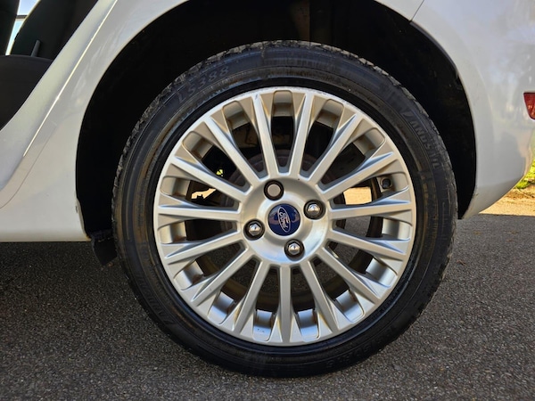 Used Ford Fiesta 2013 for sale - 75425980: Photo 39