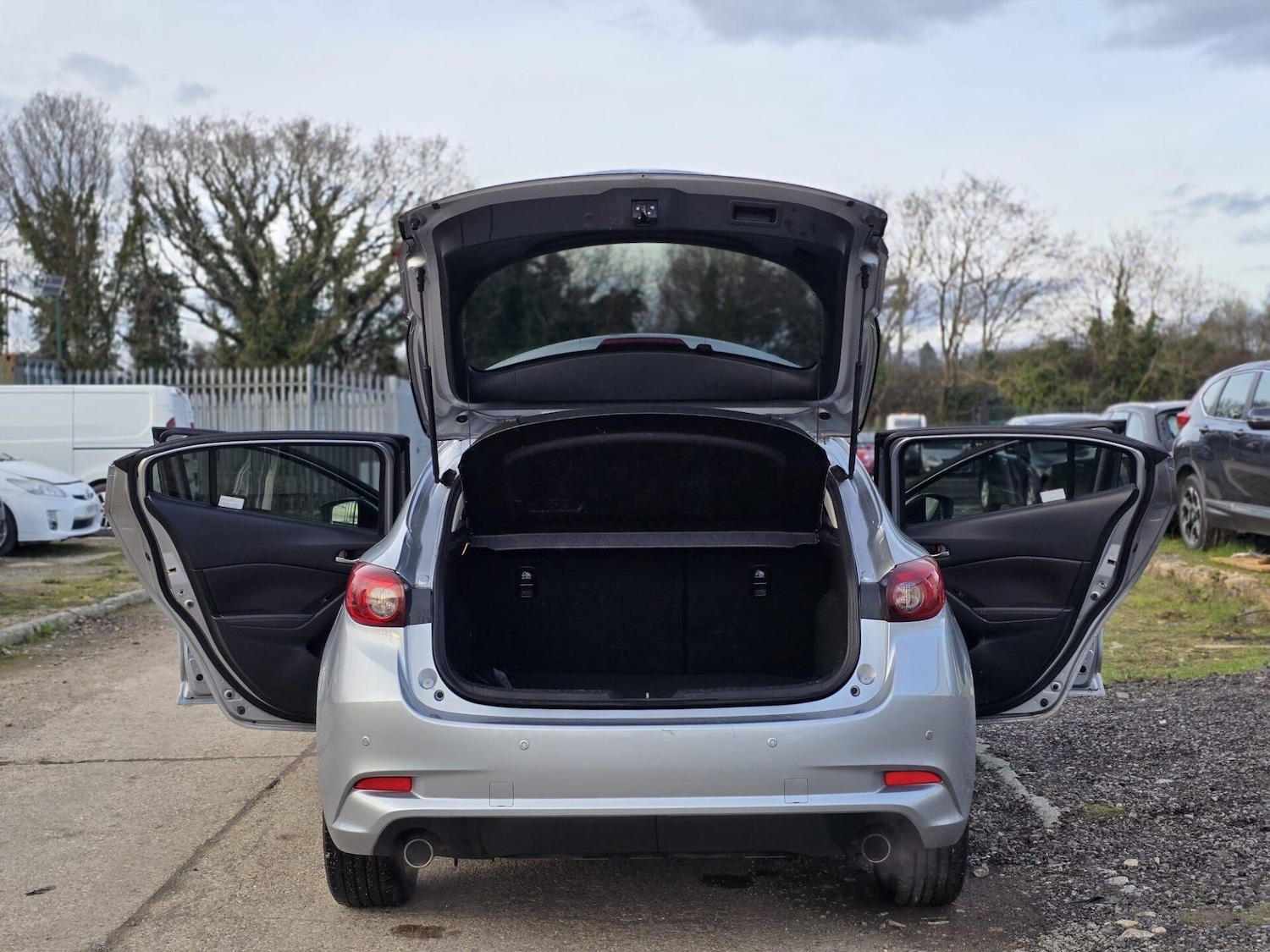 Used Mazda Mazda3 2017 for sale - 77270819: Photo 32