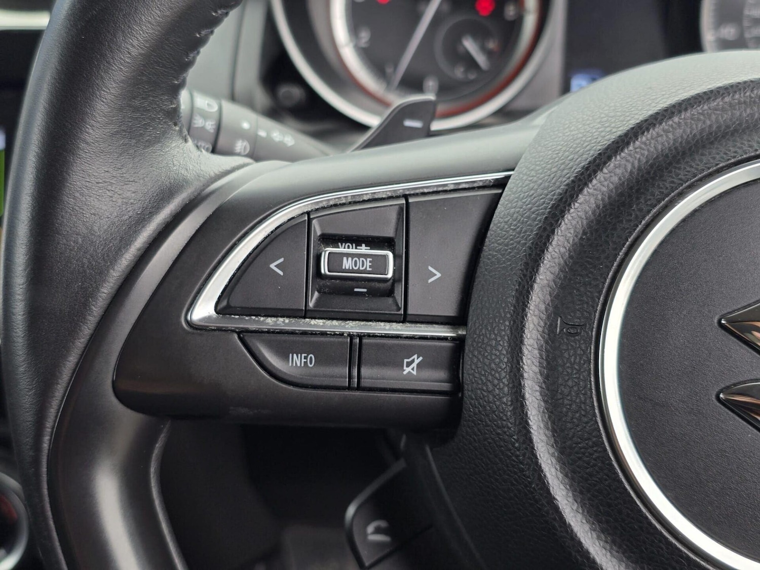 Used Suzuki Swift 2017 for sale - 77528197: Photo 24