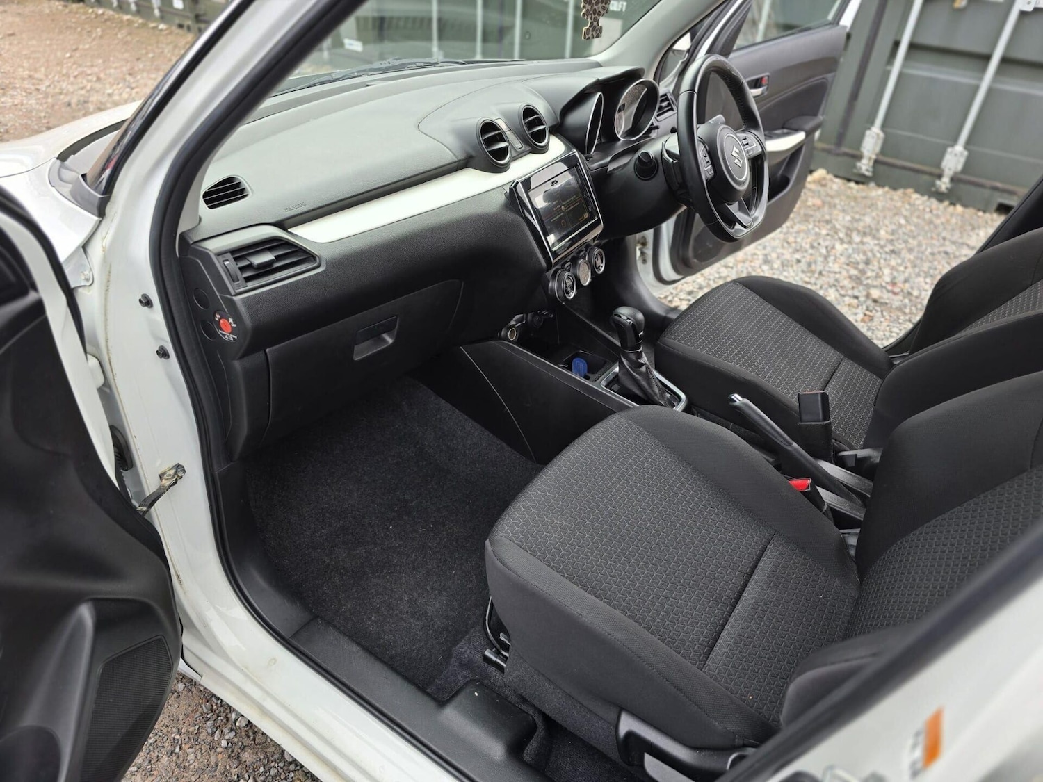 Used Suzuki Swift 2017 for sale - 77528197: Photo 35