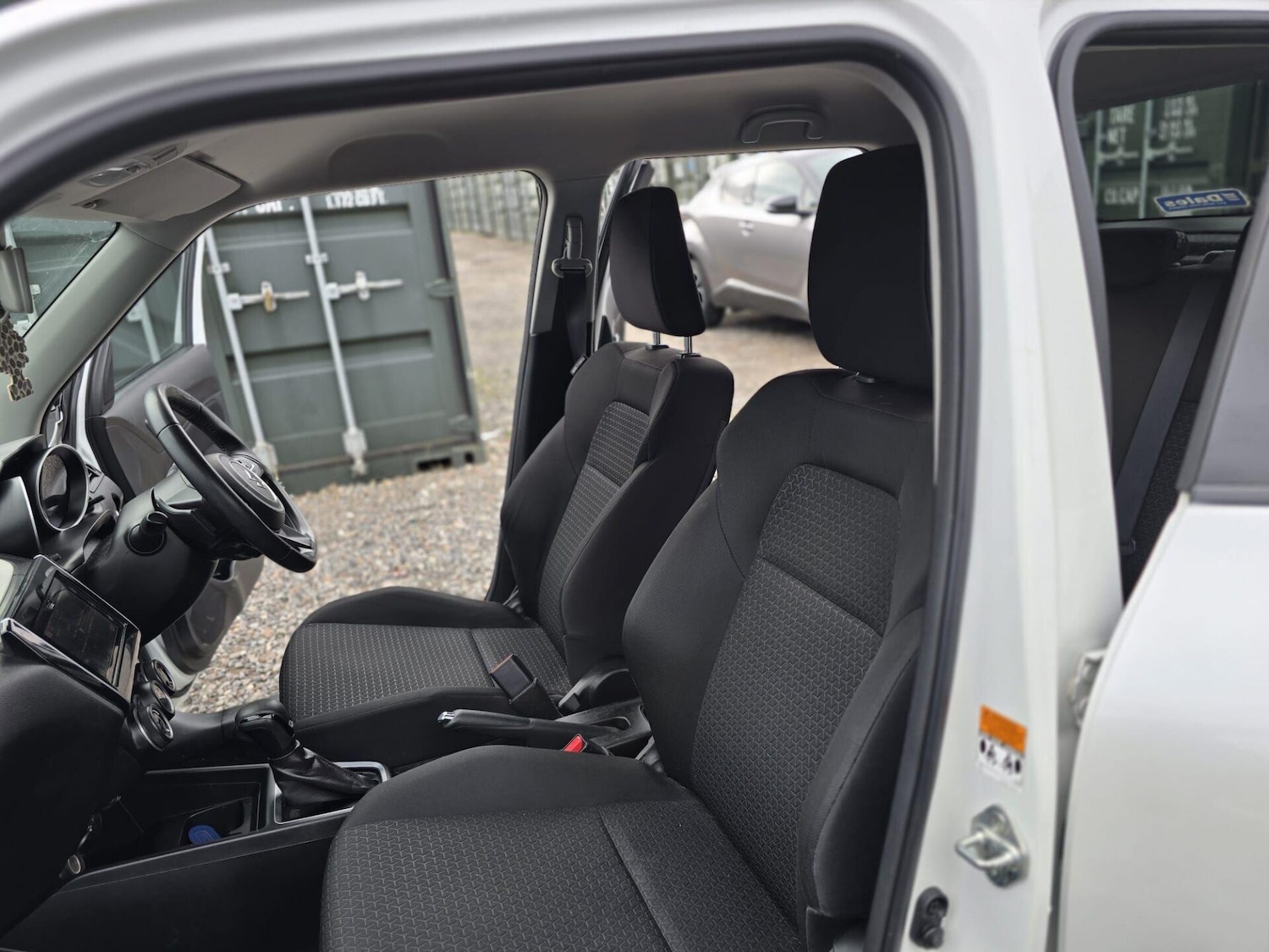 Used Suzuki Swift 2017 for sale - 77528197: Photo 36