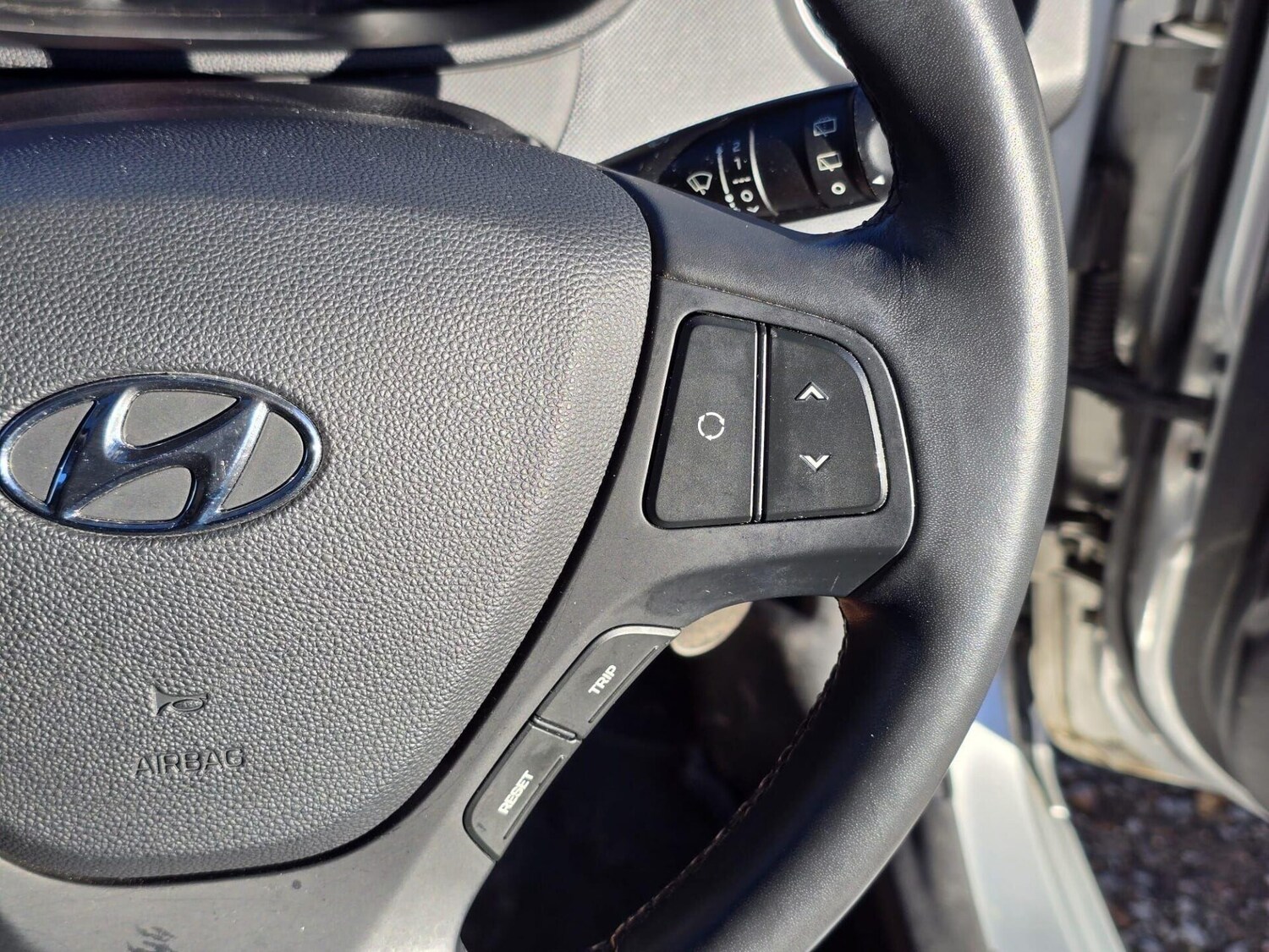 Used Hyundai i10 2017 for sale - 77199349: Photo 28