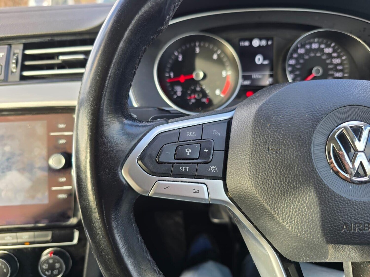 Used Volkswagen Passat 2019 for sale - 76406101: Photo 32