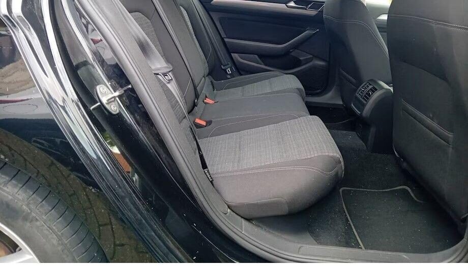 Used Volkswagen Passat 2019 for sale - 76406101: Photo 8