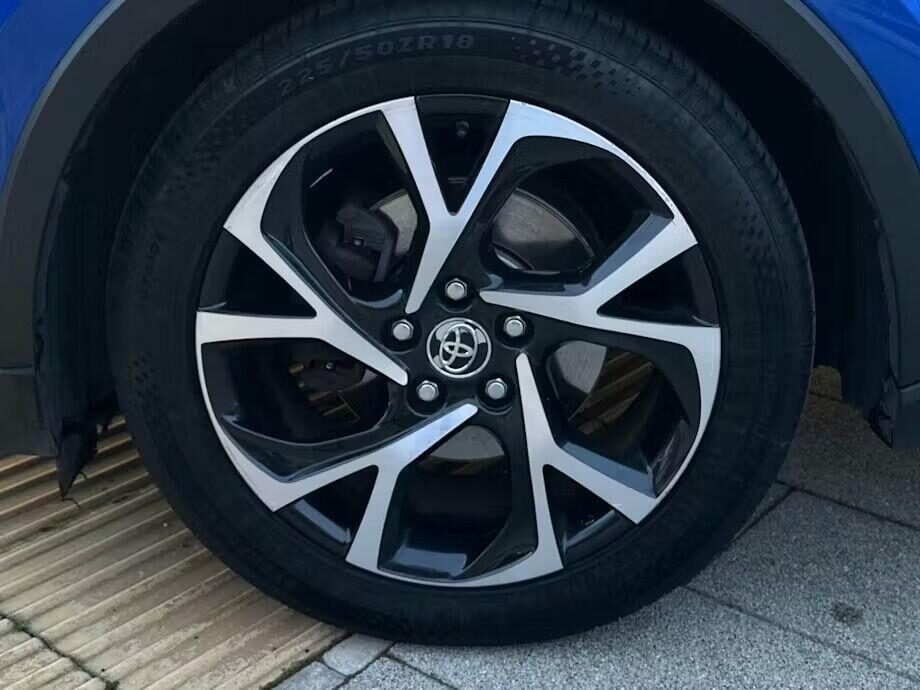 Used Toyota C-HR 2018 for sale - 77435942: Photo 10