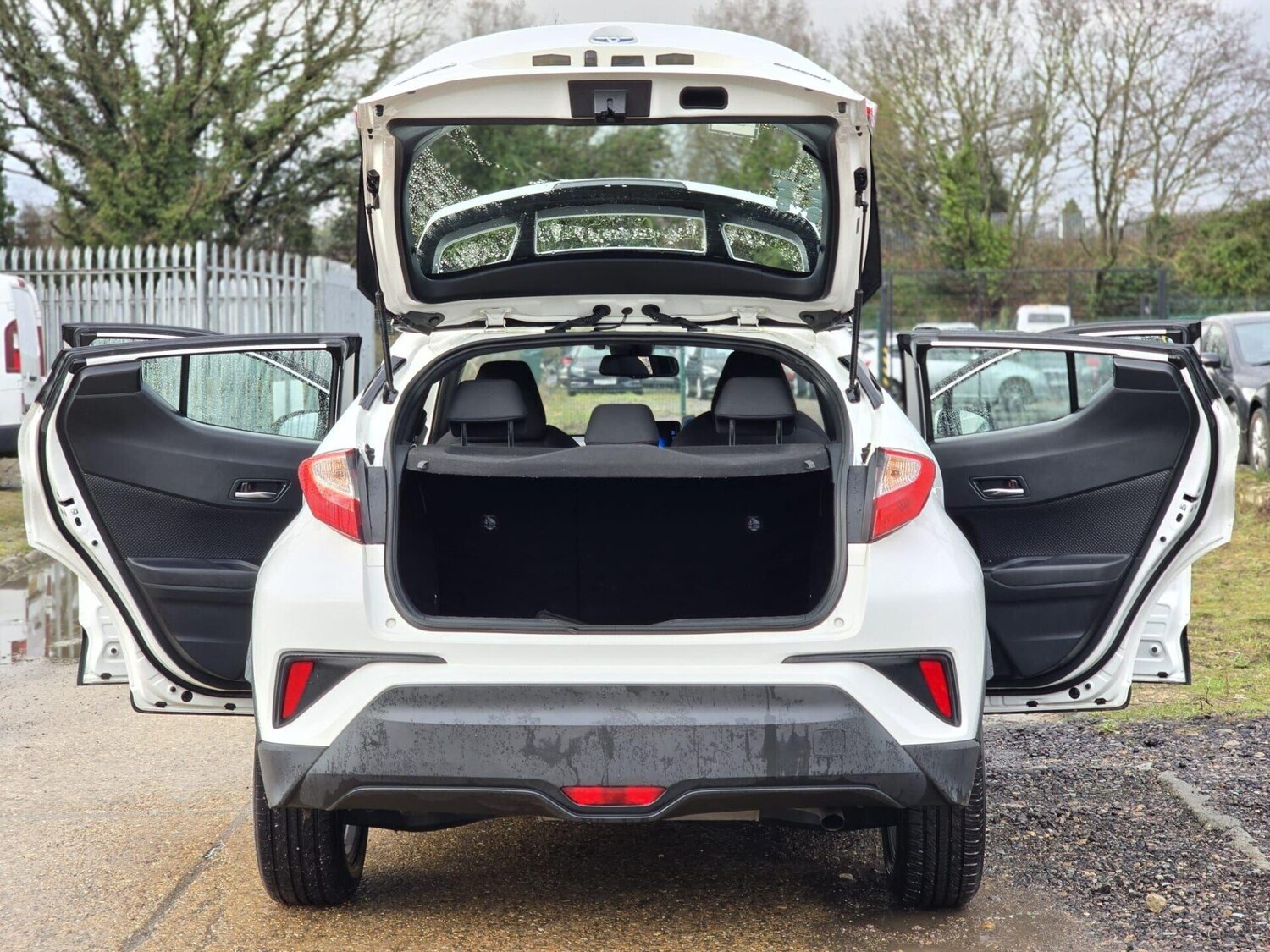 Used Toyota C-HR 2018 for sale - 77226202: Photo 34