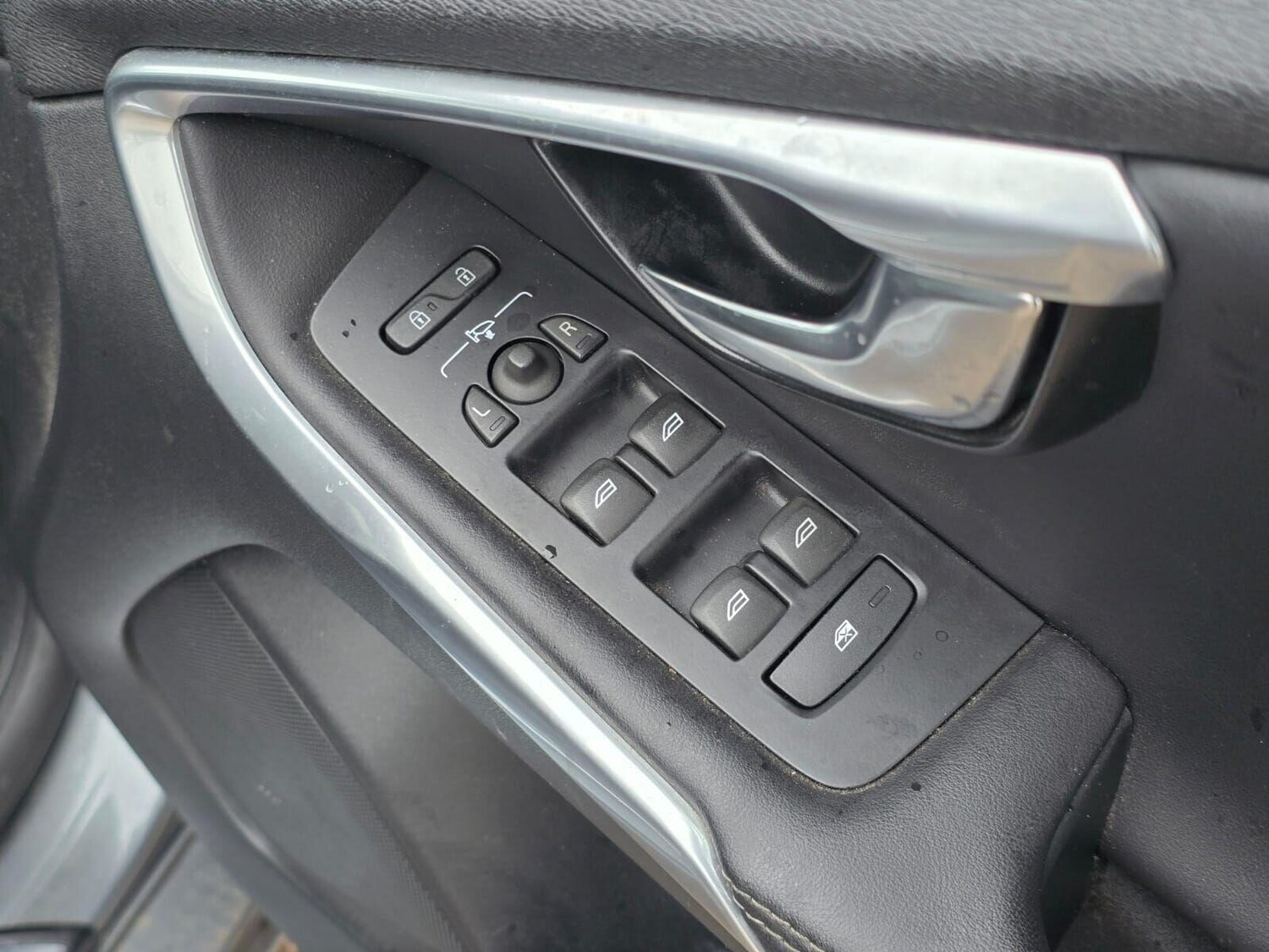 Used Volvo V40 2019 for sale - 76416360: Photo 58