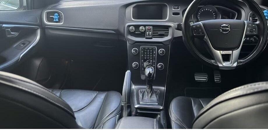 Used Volvo V40 2019 for sale - 76416360: Photo 6