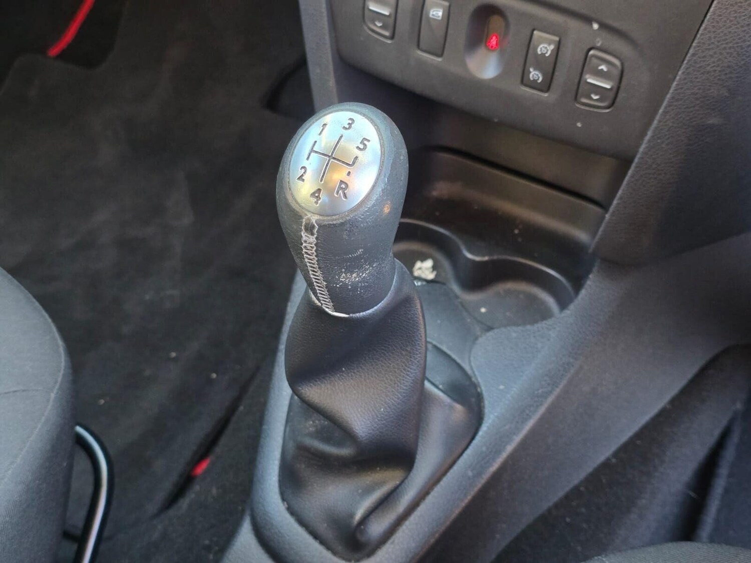 Used Dacia Sandero Stepway 2014 for sale - 77502845: Photo 19