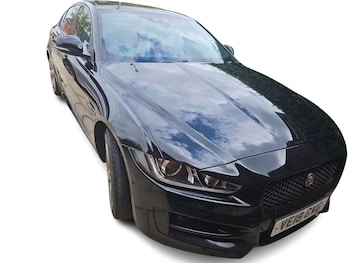 Used Jaguar XE 2018 for sale - 79463764: Photo