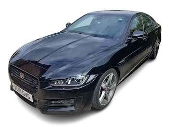 Used Jaguar XE 2018 for sale - 79463764: Photo