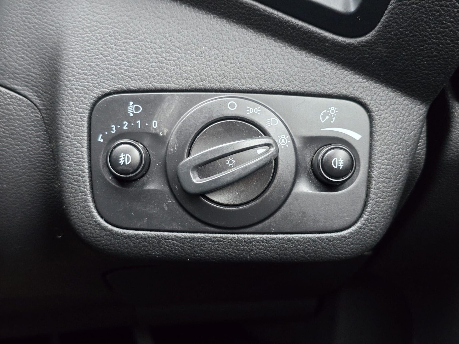 Used Ford Kuga 2018 for sale - 77226216: Photo 23