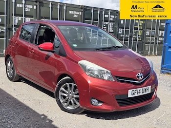 Used Toyota Yaris 2014 for sale - 79614404: Photo