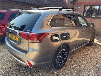 Used Mitsubishi Outlander 2016 for sale - 75643711: Photo
