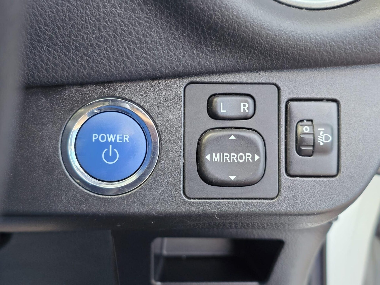 Used Toyota Yaris 2015 for sale - 77026419: Photo 25