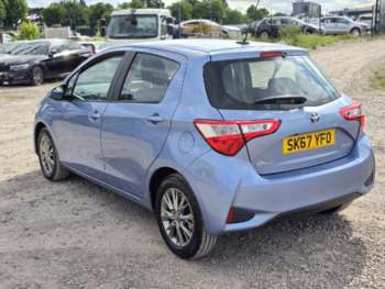 Used Toyota Yaris 2017 for sale - 74642664: Photo