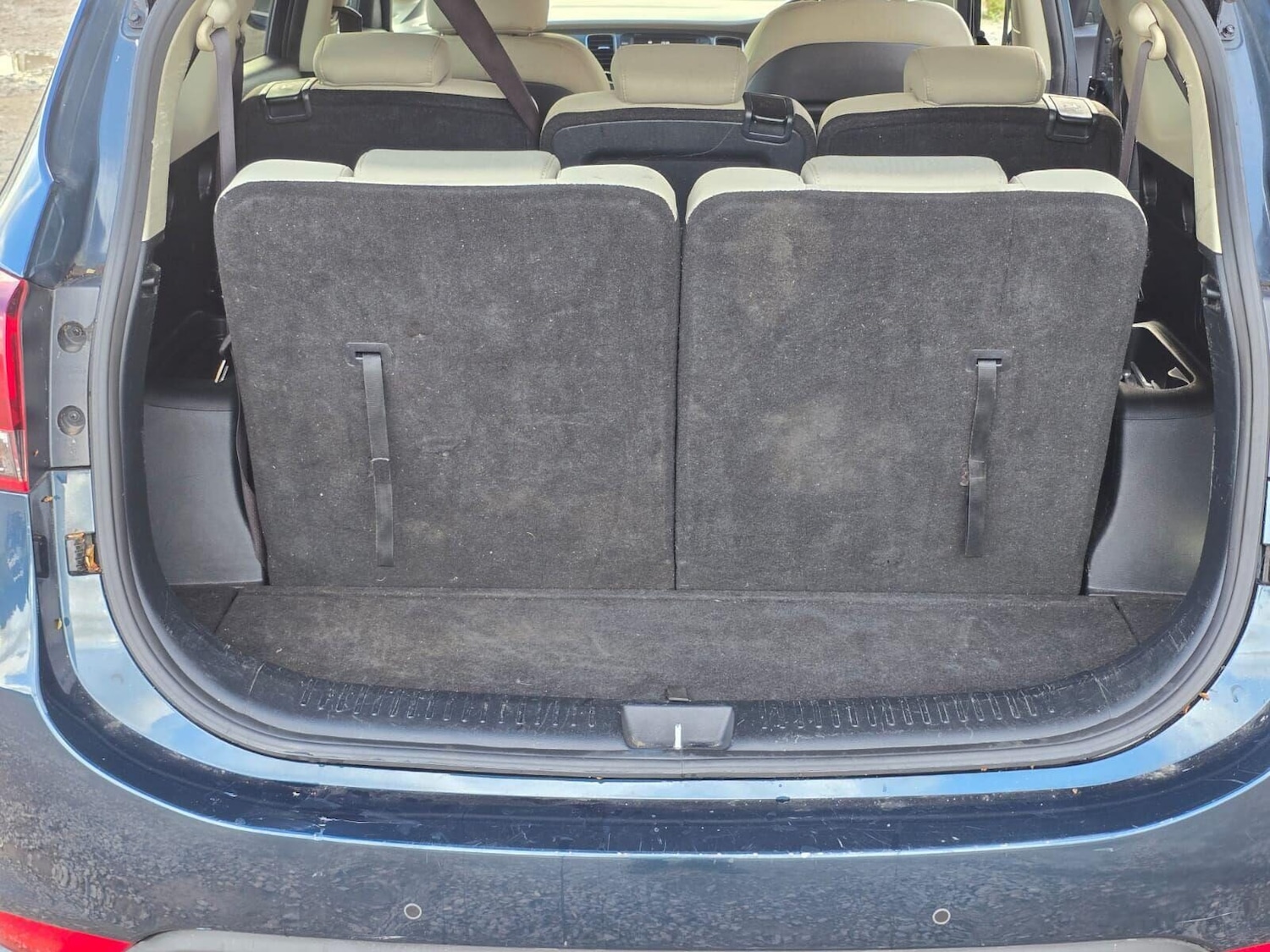 Used Kia Carens 2017 for sale - 76352348: Photo 37