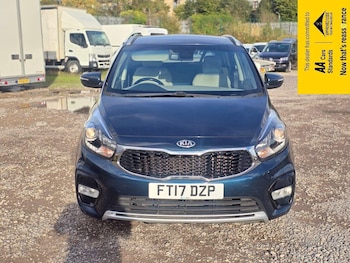 Used Kia Carens 2017 for sale - 76352348: Photo
