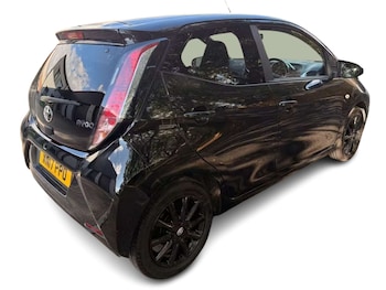 Used Toyota AYGO 2017 for sale - 79607429: Photo