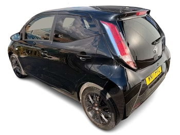 Used Toyota AYGO 2017 for sale - 79607429: Photo