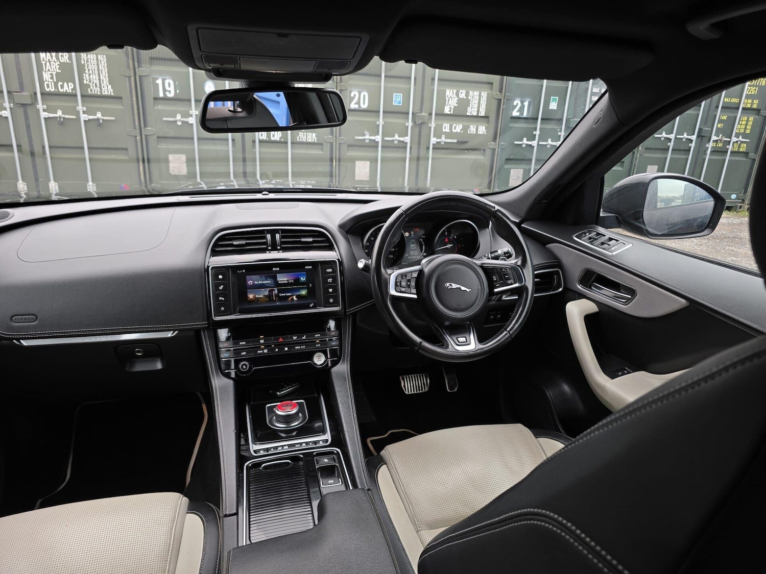 Used Jaguar F-Pace 2017 for sale - 77520459: Photo 23