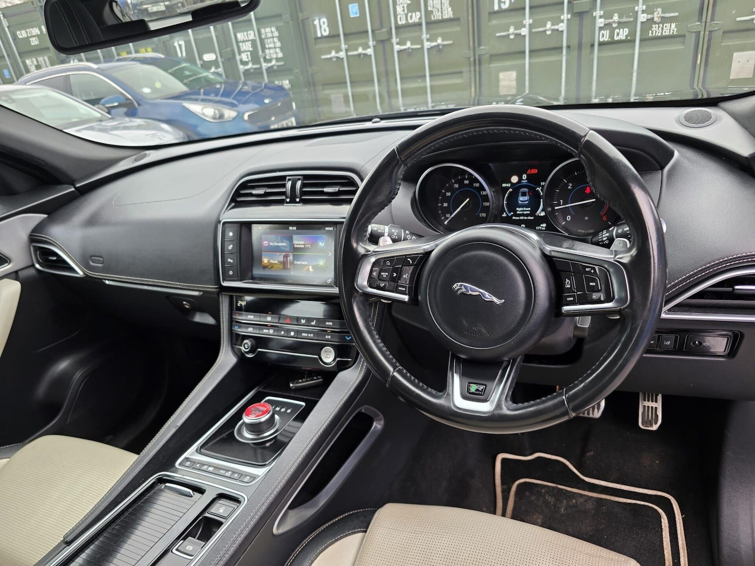 Used Jaguar F-Pace 2017 for sale - 77520459: Photo 60