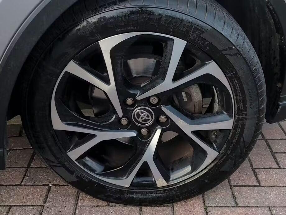 Used Toyota C-HR 2019 for sale - 77901055: Photo 8