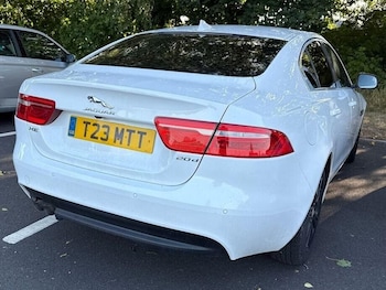 Used Jaguar XE 2016 for sale - 75504206: Photo