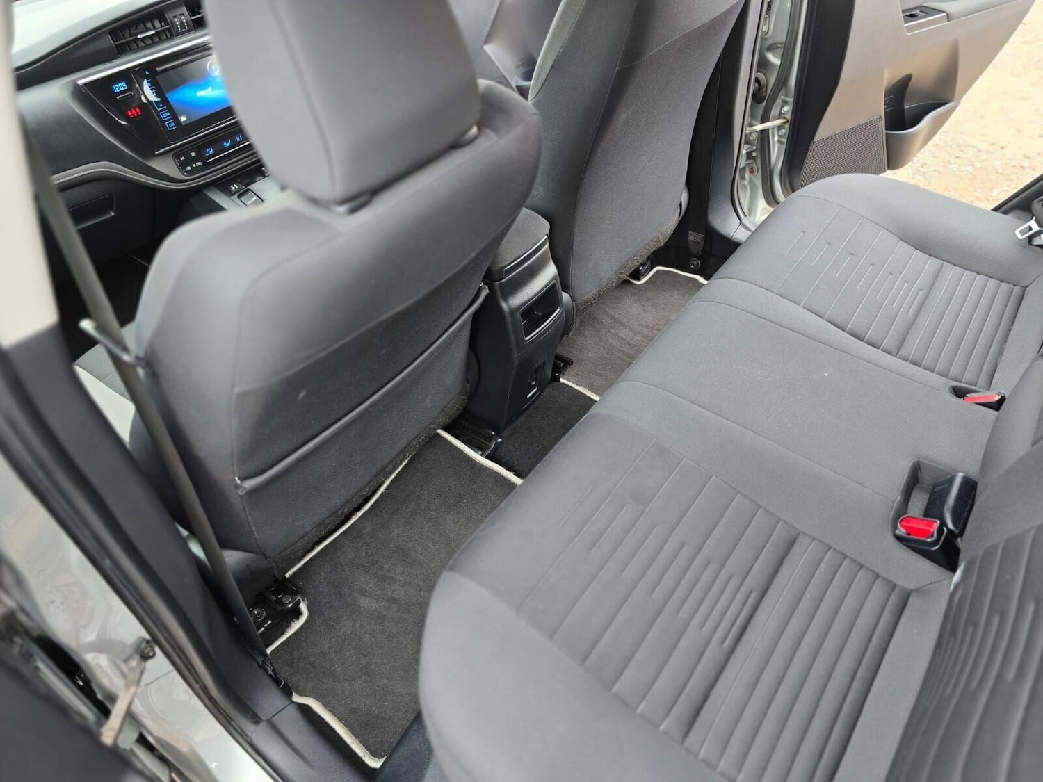 Used Toyota Auris 2018 for sale - 76331167: Photo 28