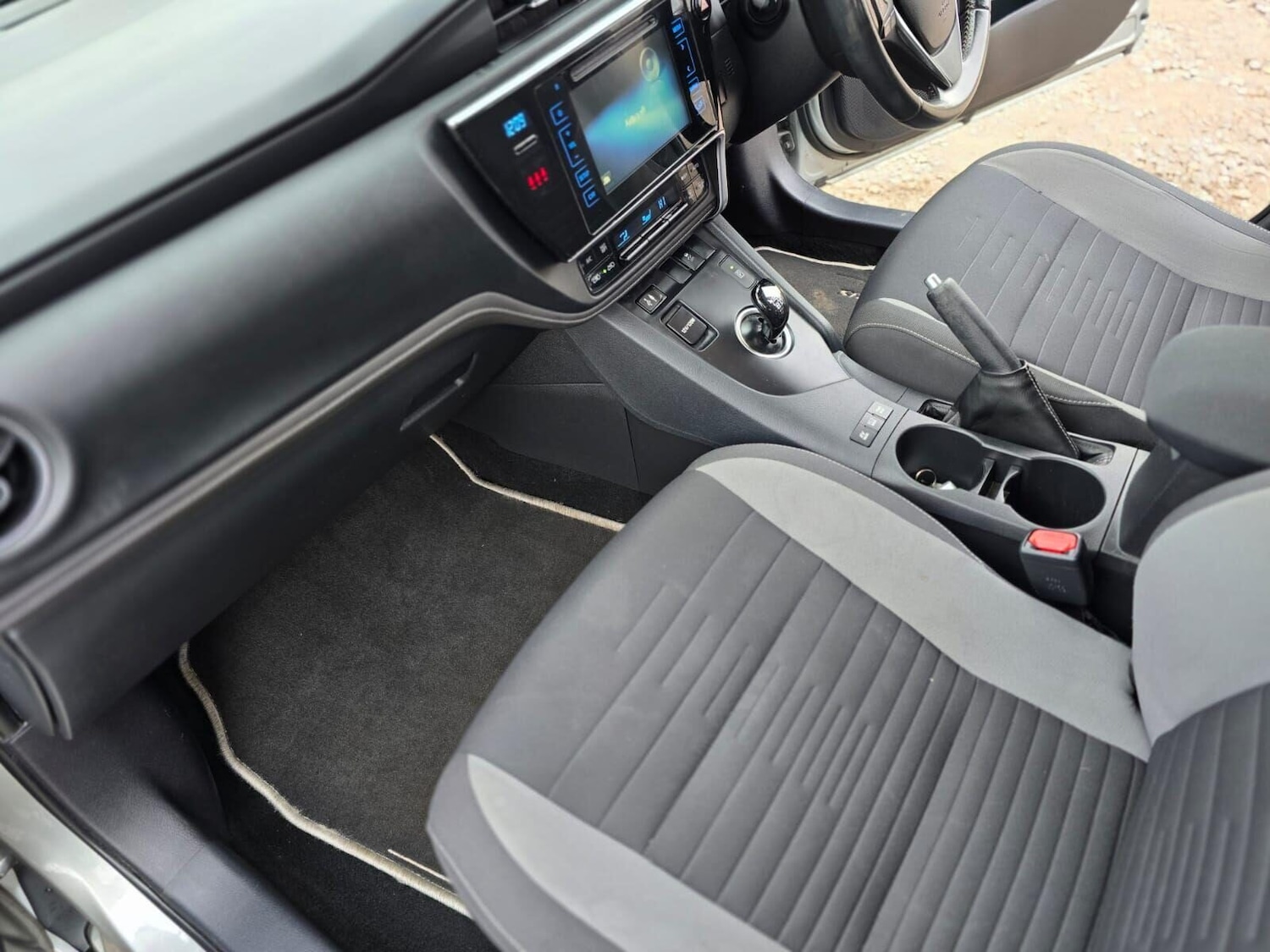 Used Toyota Auris 2018 for sale - 76331167: Photo 39