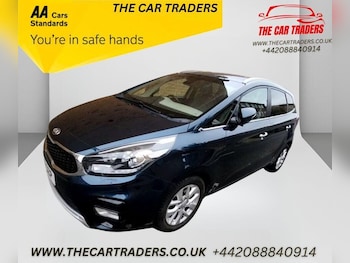 Used Kia Carens 2017 for sale - 76245863: Photo 2