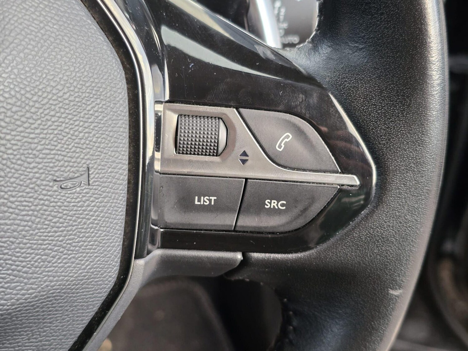 Used Peugeot 2008 2020 for sale - 78122872: Photo 42