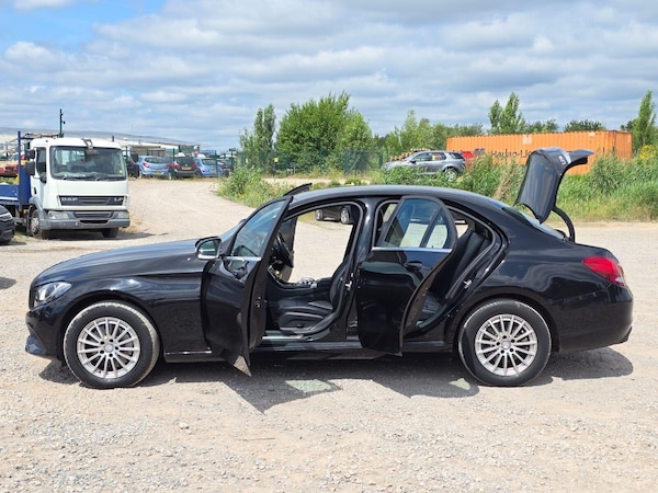 Used Mercedes-Benz C-Class 2015 for sale - 75054047: Photo 10