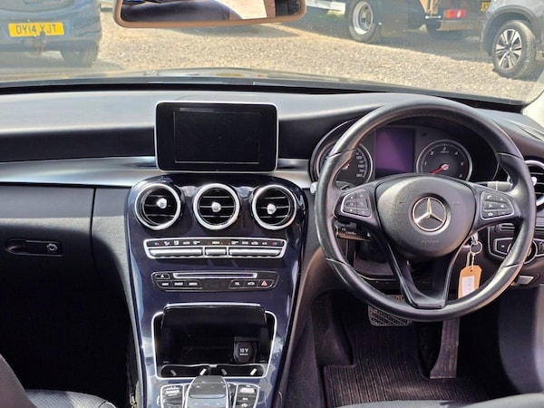 Used Mercedes-Benz C-Class 2015 for sale - 75054047: Photo 16