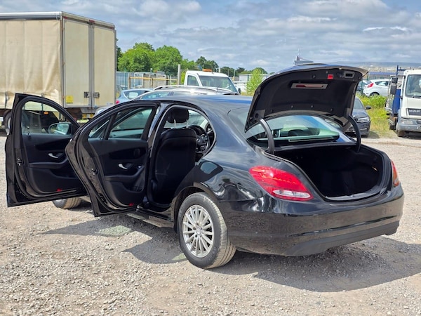 Used Mercedes-Benz C-Class 2015 for sale - 75054047: Photo 9